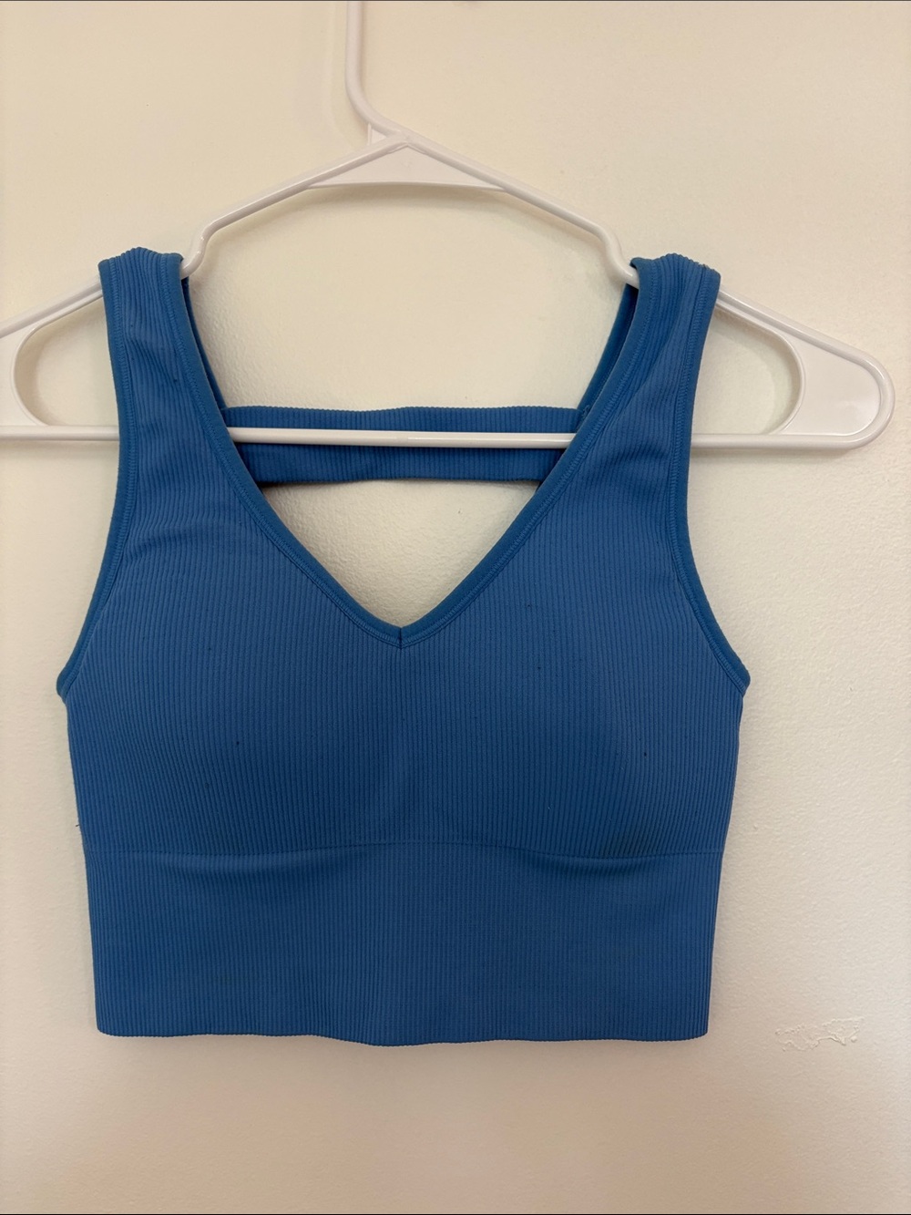 90 Degree By Reflex Ribbed V-Neck Crop Sports Bra in Blue